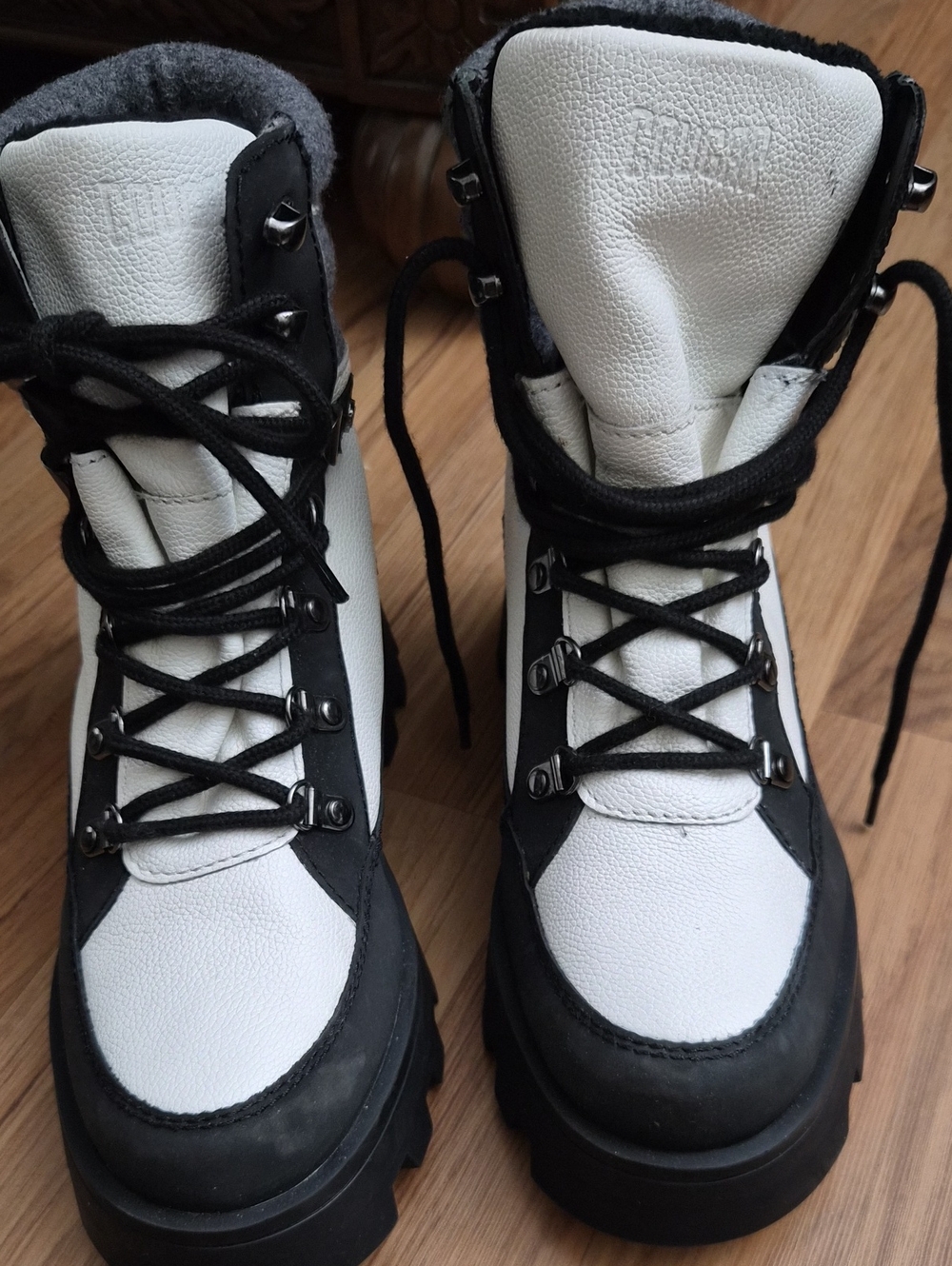 Cougar Black and Gray Insulated Winter Boot